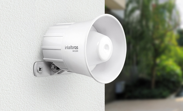 Sirene resistindo à exposição solar