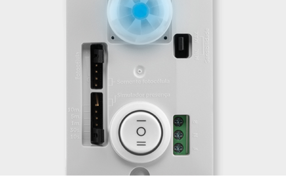 Ajuste para acionar a lâmpada à noite e apagar pela manhã