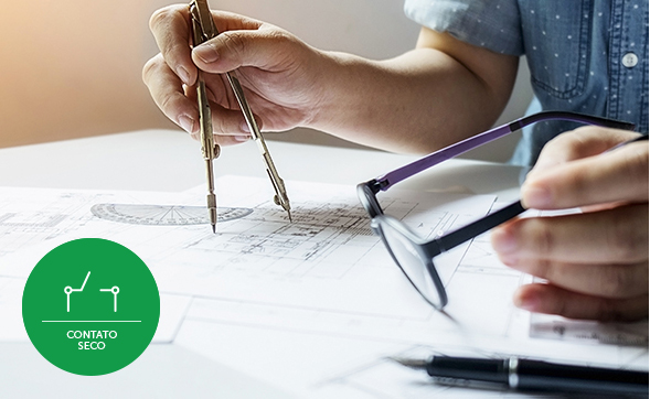 Diagrama mostrando a integração do acionador com outros sistemas através do contato seco.