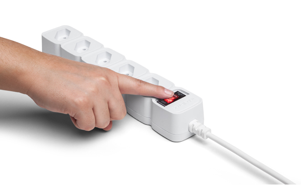 Ícone de bivolt automático mostrando 110V e 220V.