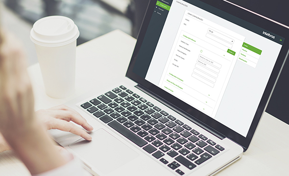 Interface do software Fast Config em um notebook
