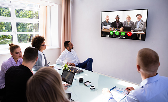 Mouse e teclado conectados ao extensor