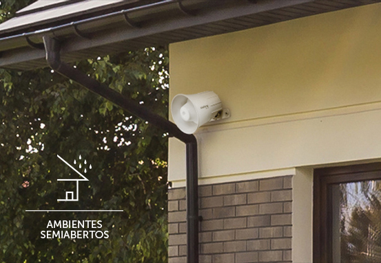 Sirene resistindo à exposição solar