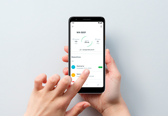 Celular mostrando a interface do aplicativo Meu Wi-Fi Intelbras