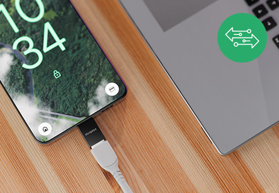 Transferência de dados entre um smartphone e um computador usando o adaptador