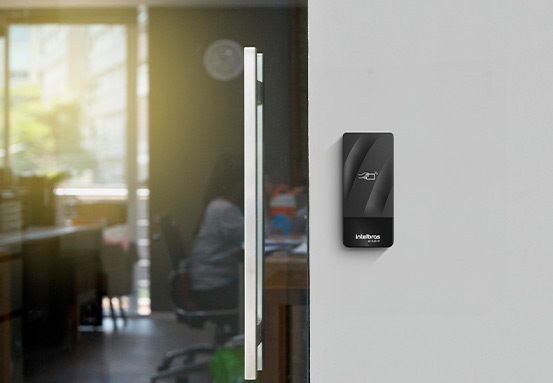 Fácil instalação com protocolos Wiegand e RS485