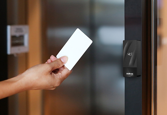 Instalação Simplificada e Ampla Compatibilidade